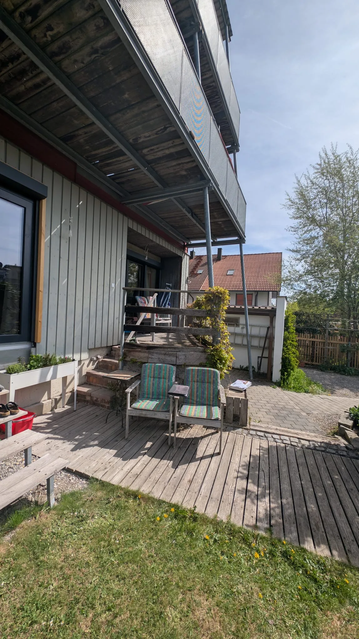 Umbau Balkon Terrassenanbau Stahlkonstruktion mit Holzbelag Bild 7