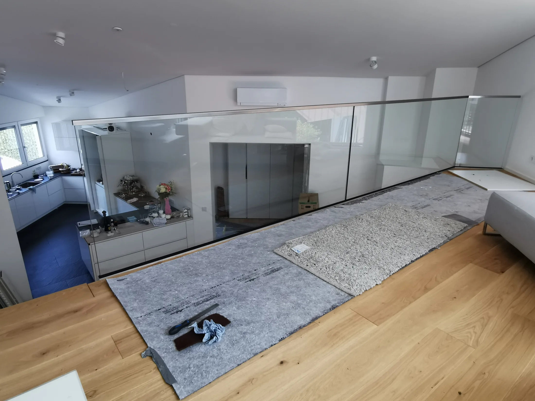 Ganzglas Geländer Bild 2