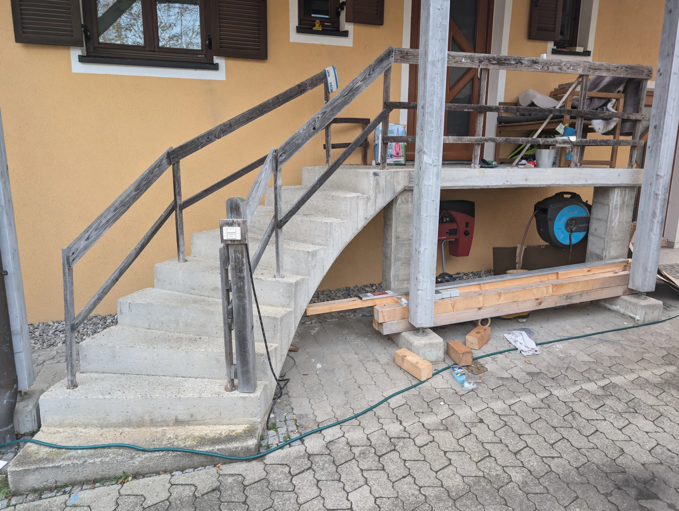 Geländer gebogen Feuerverzinkt Bild 2