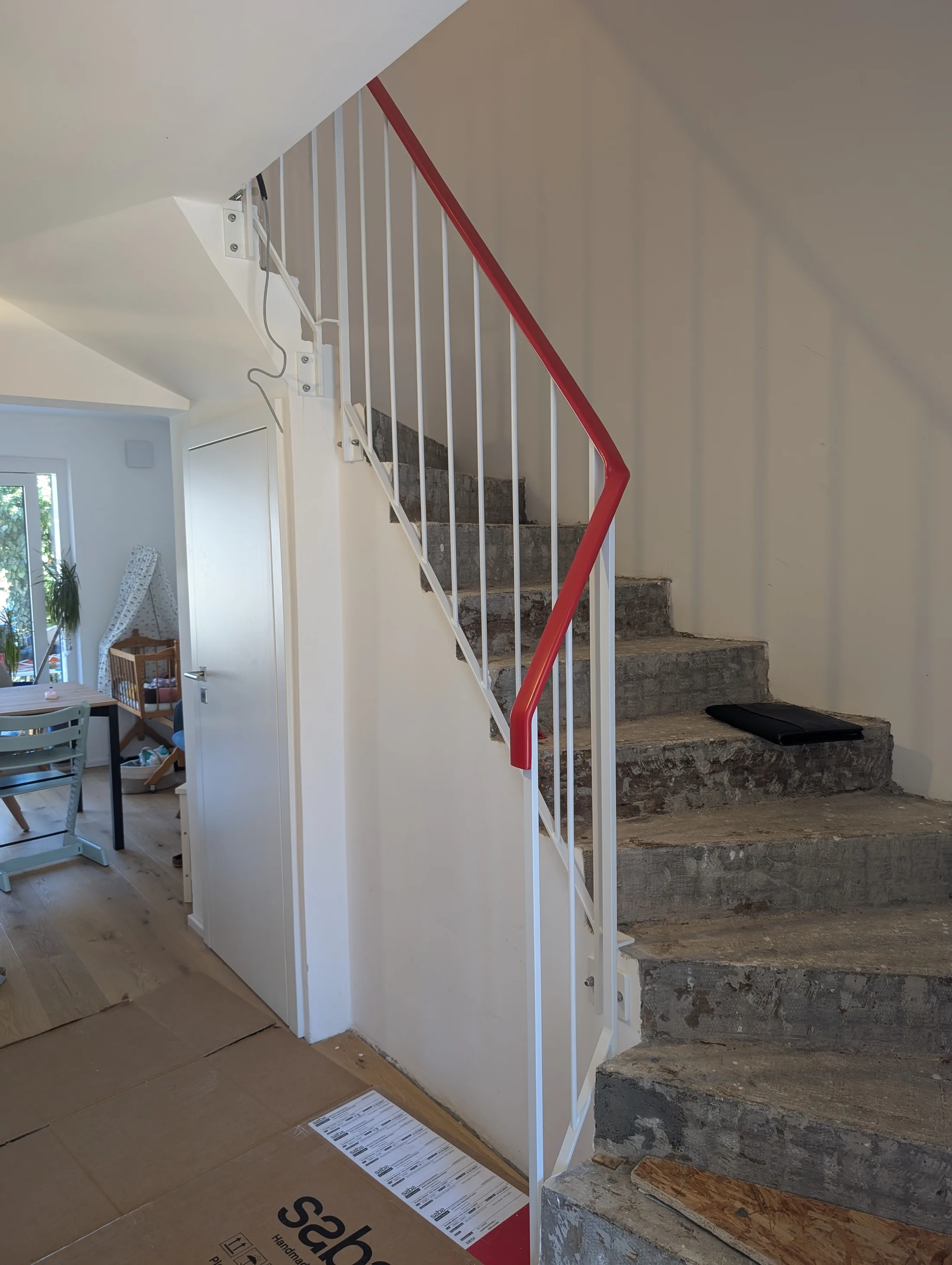 Treppengeländer Stahl Pulverbeschichtet mit PVC Handlauf durchgehend Bild 2