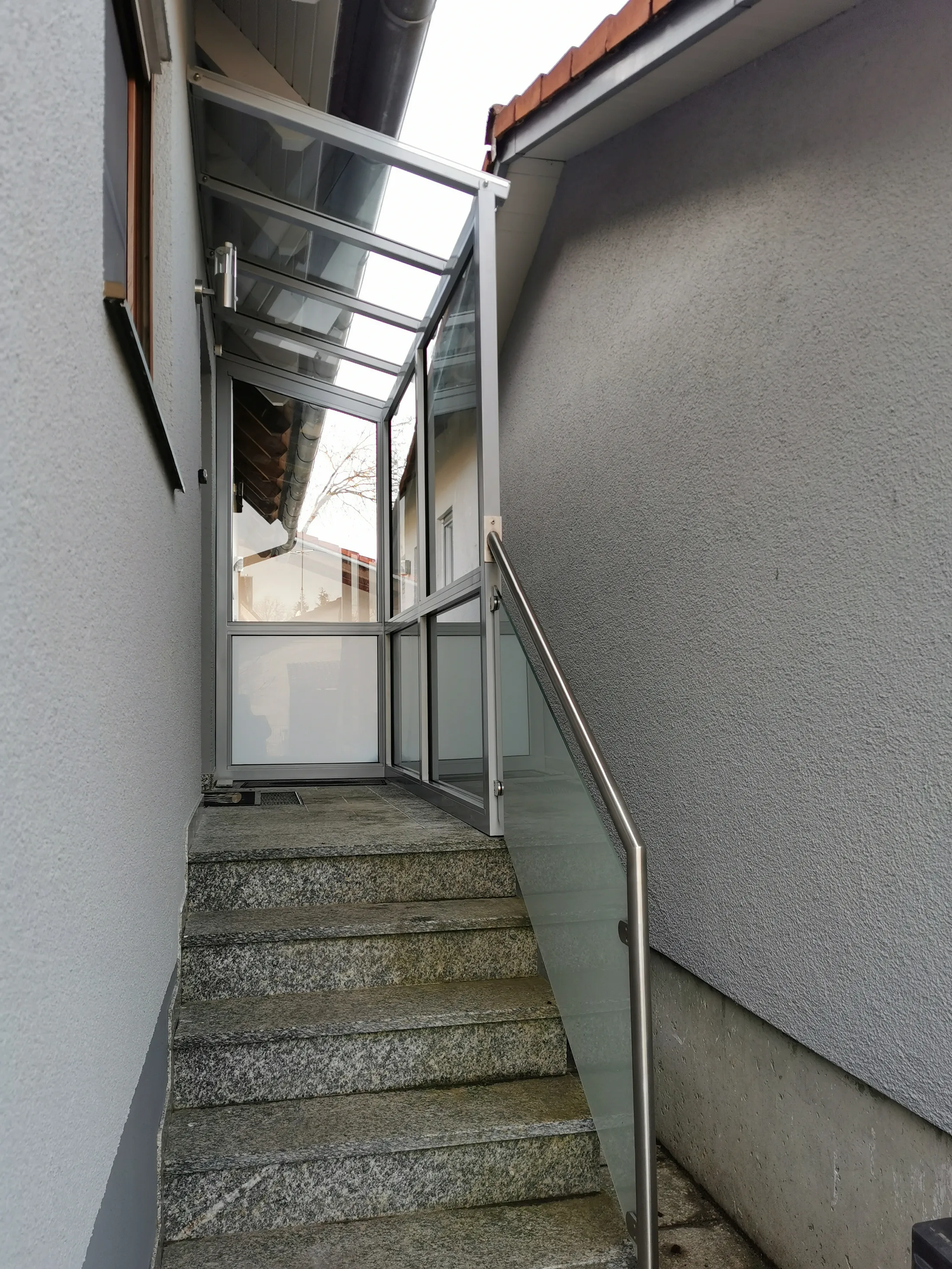Eingangs Einhausung Überdachung Glas Stahl Pulverbeschichtet Bild 2