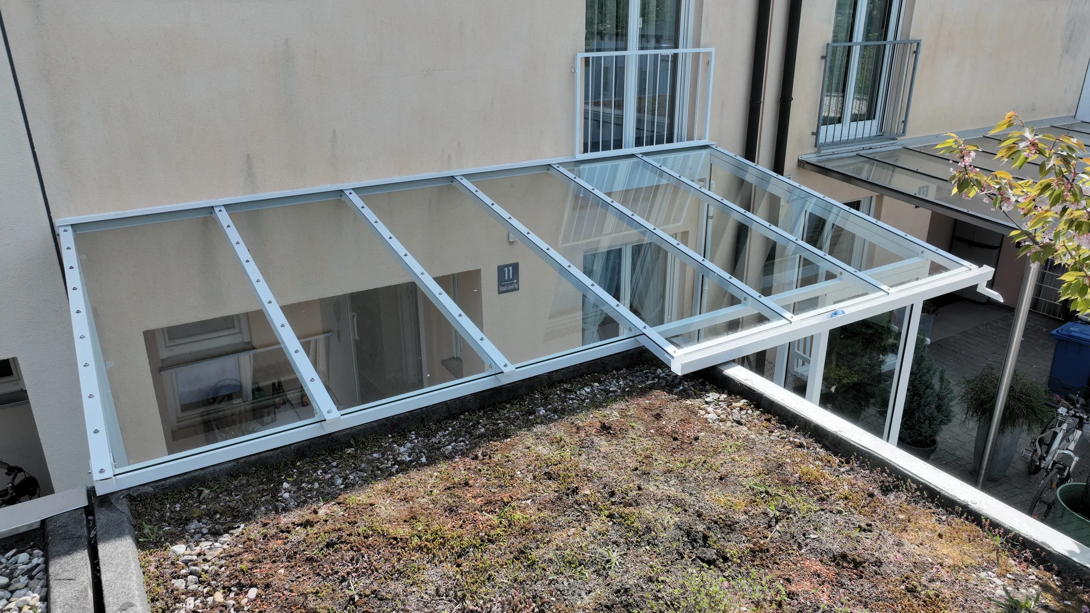 Wintergarten-Einhausung aus Stahl und Glas, pulverbeschichtet Bild 4