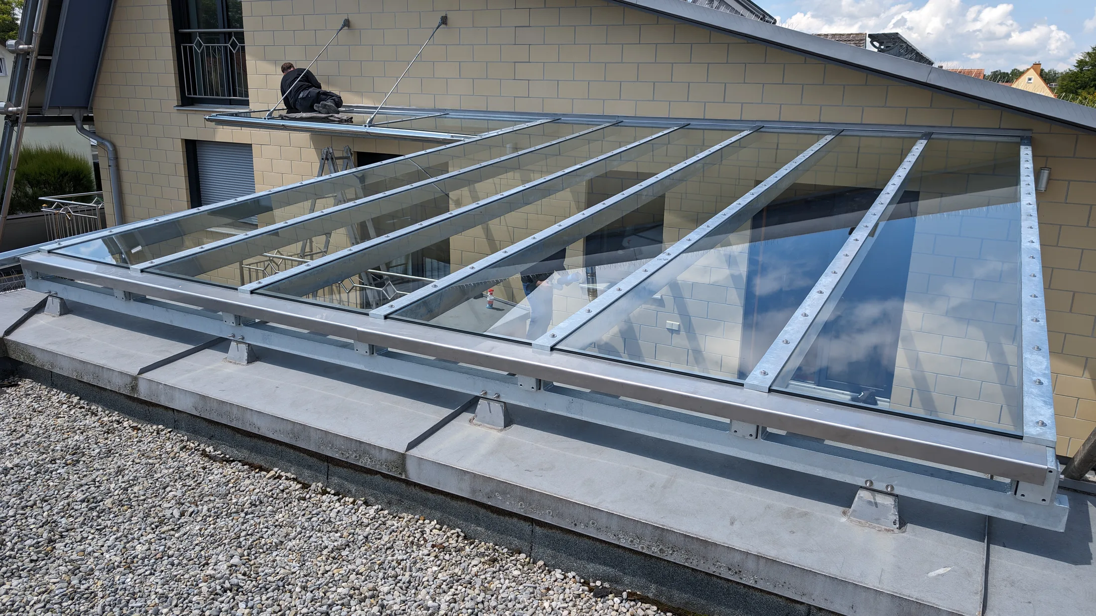 Terrassen Glas Überdachung 7 Meter lange Glasscheiben am Stück – Überdachungen Referenz
